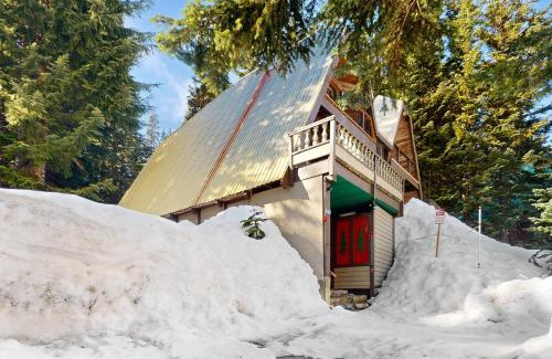 Hyak Casa | Hyak Duplex Cabin