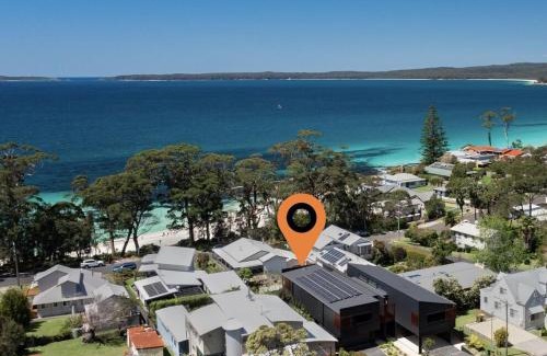 Hyams Beach Casa | Hyams Beach House A - Brand new lux beach Oasis