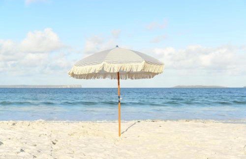 Hyams Beach Casa | Hyams Beach House A - Brand new lux beach Oasis