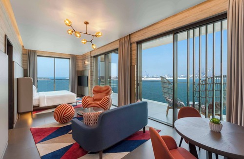 Dubai Hotel | Hyatt Centric Jumeirah Dubai