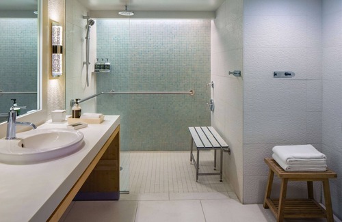 Historic Seaport Complejo | Hyatt Centric Key West Resort and Spa