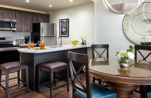 Estero Condominio | Hyatt Coconut Cove! Lazy River! Quiet Location! Sleeps 8!