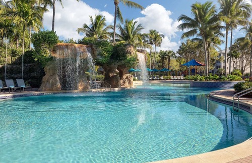 Estero Condominio | Hyatt Coconut Cove! Lazy River! Quiet Location! Sleeps 8!