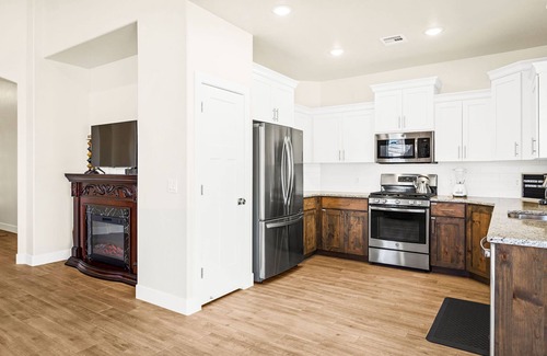 Sienna Hills Casa | Hyatt Home Pet Friendly! Community pool and hot tub!