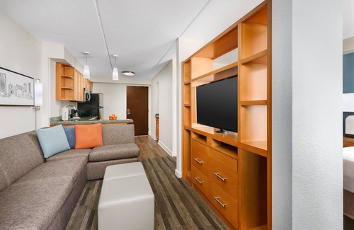 Dania Beach Hotel | HYATT house Fort Lauderdale Airport & Cruise Port