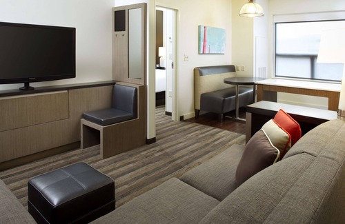 South Side Flats Hotel | HYATT house Pittsburgh-South Side