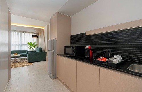 Nana Hotel | Hyatt Place Bangkok Sukhumvit 1