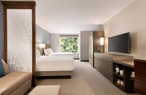 Fort Lee Hotel | Hyatt Place Fort Lee / George Washington Bridge