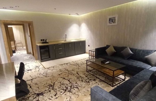 Umluj Hotel | Hyatt Town 2