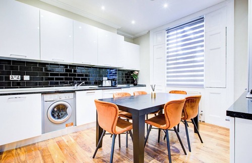 Battersea Apartamento | Hybrid Resi - Battersea |3 Bed Apartment