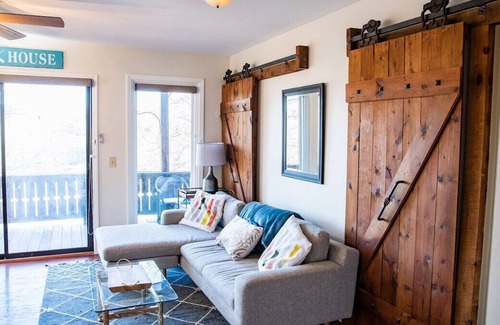 Leasburg Casa | Hyco Lake GEM on the Lake, incredible views!!
