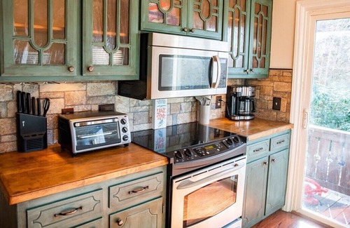 Leasburg Casa | Hyco Lake GEM on the Lake, incredible views!!