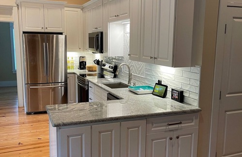 Semora Casa | Hyco lakefront rental that's very close to VIR! Quiet cove to come and relax.