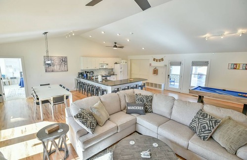 Semora Casa | Hyco Paradise / Hot tub / Lake-front / Fire-pit / Game-room / Incredible VIews
