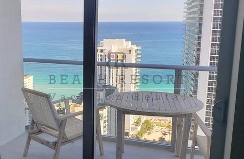 Hollywood South Central Beach Apartamento | HYDE Beach House Resort Rental