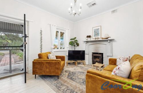 Bonney Casa | Hyde Cottage