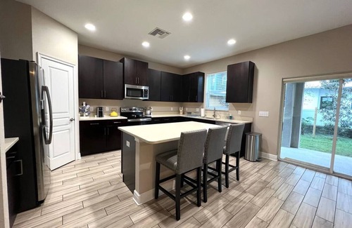 North Hyde Park Casa | Hyde Park Hideaway Spacious 5 Bedroom 3 Bath