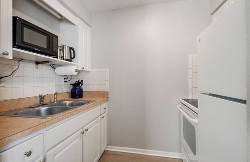 Hyde Park Apartamento | Hyde Park, King Bed w/Office by Bayshore, TGH, UT