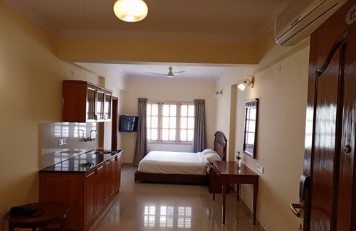 Malleshwaram Hotel | Hyde Park Hotel
