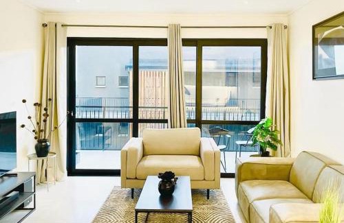 Greater Johannesburg Metropolitan Area Apartamento | Hyde Park Sandton Luxury 2BR Top Floor