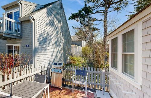 Mashpee Casa | Hydrangea Cottage