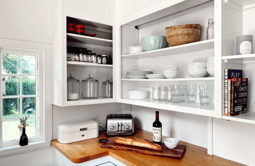 Marblehead Casa | Hygge carriage house in heart of Old Town Marblehead. Walk to everything MBHD!