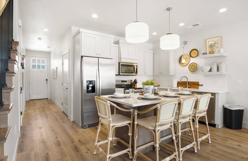 Washington Fields Condominio | Hygge House | EV Charger
