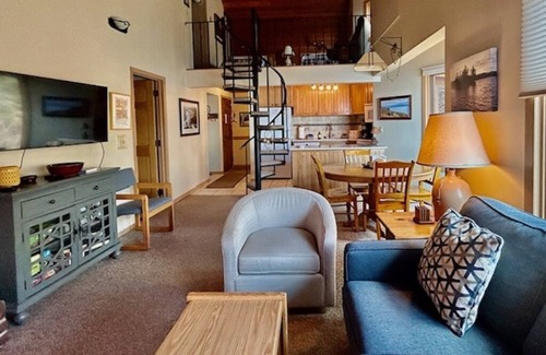 Tofte Condominio | ¡Bienvenido a Hygge of Gull Harbour en el lago Superior!