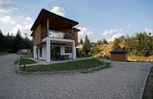 Sarnitsa Casa | Hyggemate - Nordic Villa with Sauna & Jacuzzi Retreat