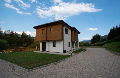 Sarnitsa Casa | Hyggemate - Nordic Villa with Sauna & Jacuzzi Retreat