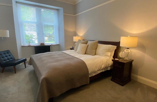 North West Apartamento | Hyndland Garden Flat 2 Double Bedroom West End