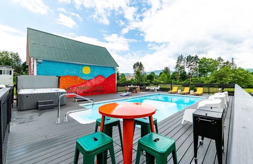 Intervale Casa | Hypedome|Pool|Hot Tub|Fire Pit|Bar|Play Room|Dogs