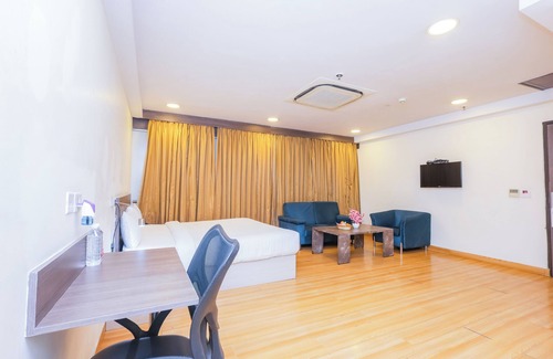 Sector 62 Hotel | Hyphen Business Hotel