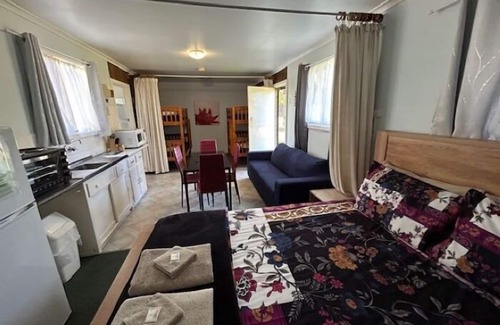 Brownlow Ki Cabina | Kingscote Tourist Park and Family Units