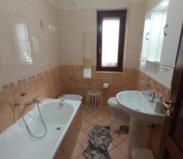 Pietramelara Casa | I Fiori di AminA "Le Rose"