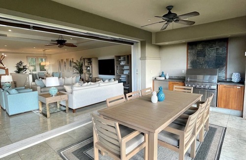 Wailea Villa | I. P.M PRESENTA: HOOLEI 81-3. UBICACIÓN ÚNICA SOBRE LA PISCINA! DESDE $ 595 / nt