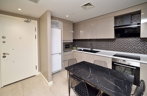 Gumussuyu Mahallesi Apartamento | İstiklal Street Taksim Square Lux Apartment in PETEK Residence.