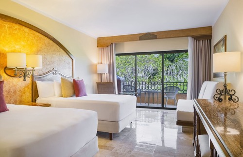 Villa Juarez Complejo | Iberostar Waves Paraíso Beach - All Inclusive