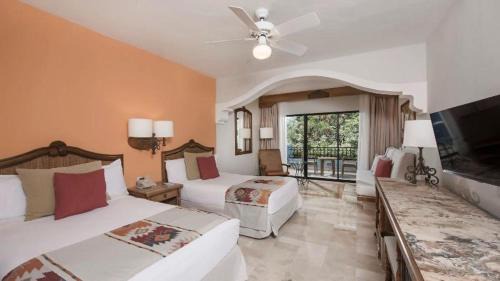 Villa Juarez Complejo | Iberostar Waves Paraíso Beach - All Inclusive