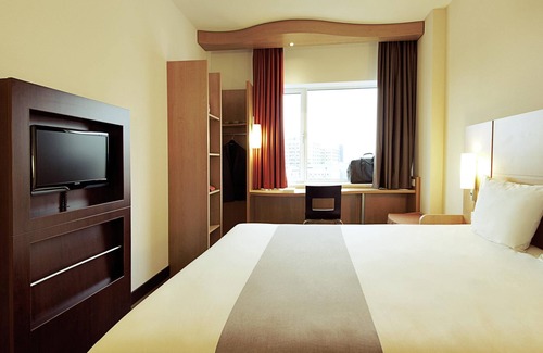 Bata Hotel | ibis Bata