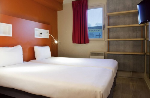 Chilly-Mazarin Hotel | ibis budget Chilly Mazarin Les Champarts