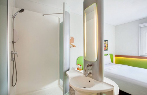 Semarang Hotel | Ibis Budget Semarang Tendean