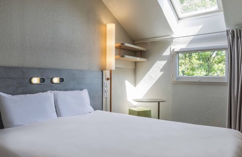 Senlis Hotel | ibis budget Senlis