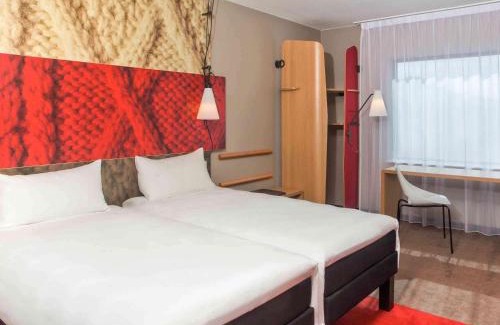Old Town Hotel | ibis Edinburgh Centre Royal Mile – Hunter Square