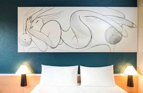 Saint-Laurent Hotel | ibis Liège Centre Opéra