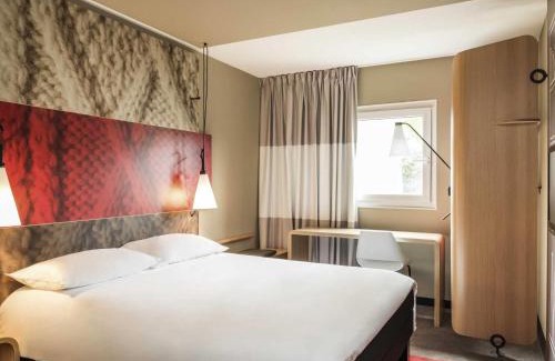 Saint Michel - Mairie Hotel | ibis Lyon Centre