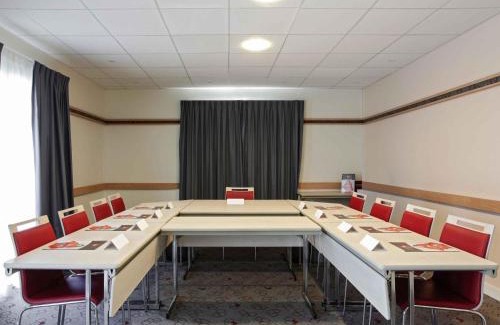Manosque Hotel | ibis Manosque Cadarache