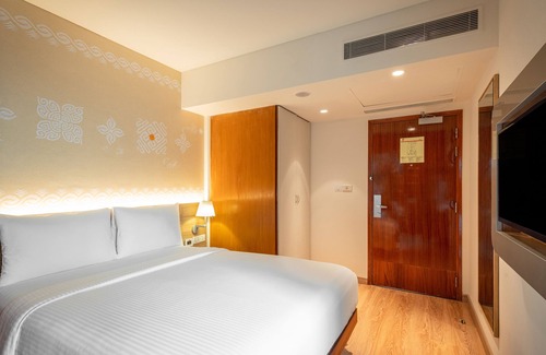 Vile Parle East Hotel | ibis Mumbai Airport Hotel