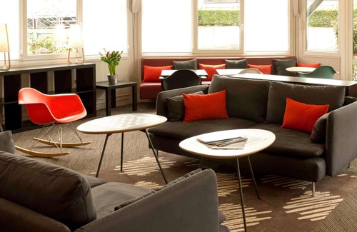 Le Port sous la Lune Hotel | ibis Nogent Sur Marne