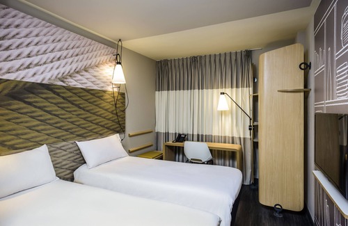 Saint-Vincent-de-Paul Hotel | ibis Paris Gare du Nord Chateau Landon 10ème Hotel
